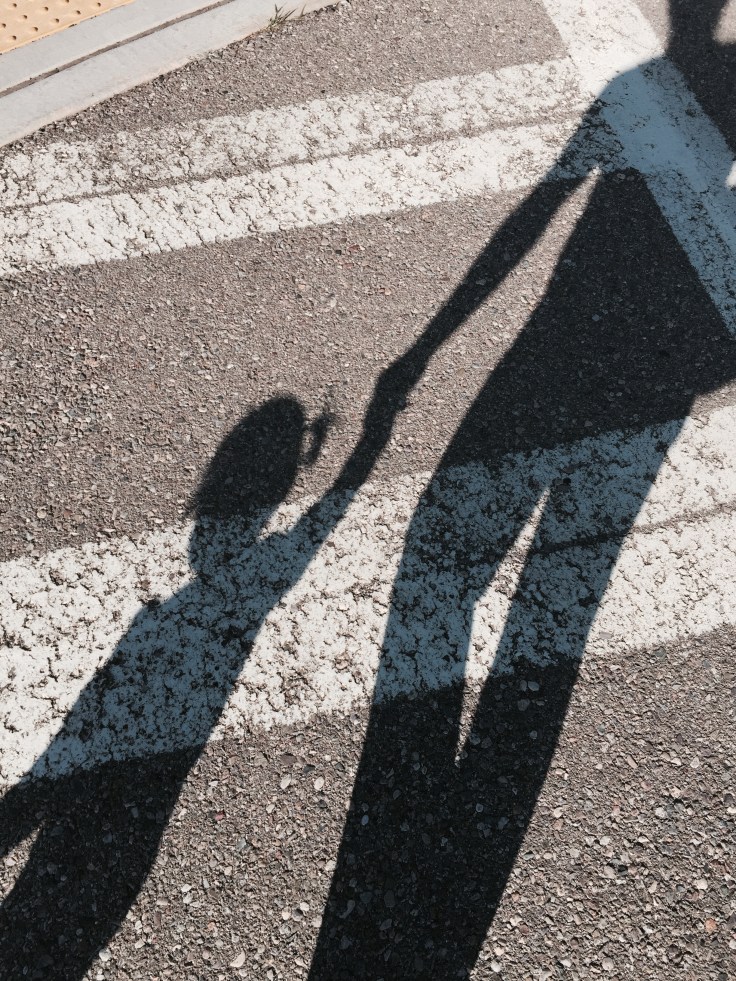 girl-road-sidewalk-floor-wall-asphalt-618878-pxhere.com
